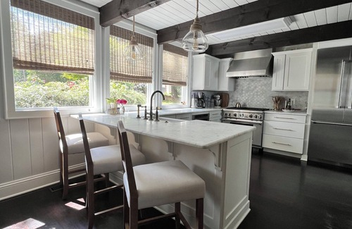 Lake Norman of Catawba Cabaña | Stunning sunrises & water views in this 4 bedroom cottage on Lake Norman!