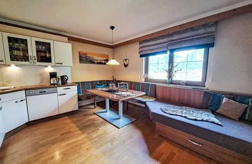 Ramsau im Zillertal Villa | Preciosa casa de vacaciones con WIFI, TV, balcón, mascotas permitida y aparcamiento