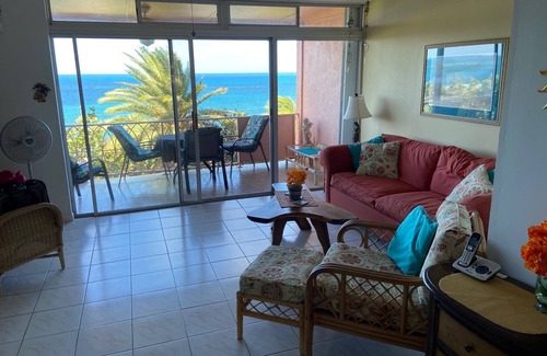 Cotton Valley Condominio | Stunning views! Steps from pool!