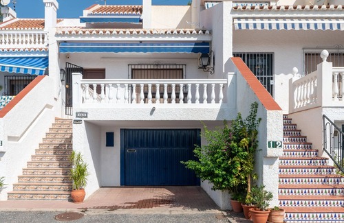 Almuñécar Chalet De Esquí | Vista al mar, 2 terrazas, cerca de la playa y restaurantes