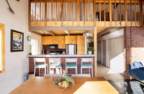 Truckee Casa | Impresionante vista de casa perfecta para familias que aman las actividades al aire libre