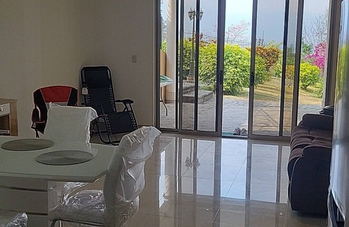 Escazú Apartamento | Stunning View Modern 2-bedroom apartment and Gardens with WiFi in Escazu