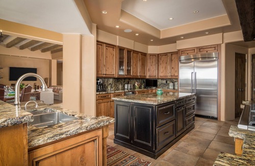 Carefree Casa | Stunning Views and Pickleball, Tennis and Putting Greens by The Boulders!