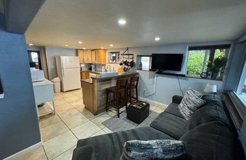 Peninsula Village Cabina | Stunning Views at Lake Almanor Cabins 6 & 7