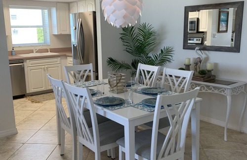Longboat Key Condominio | Stunning Views, Directly on beach, Pool, Private Corner Unit