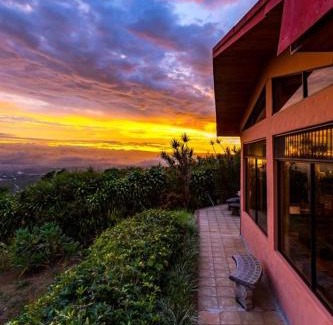 San Isidro Casa | Stunning Views from Coffee Country Villa - 25 min to SJO