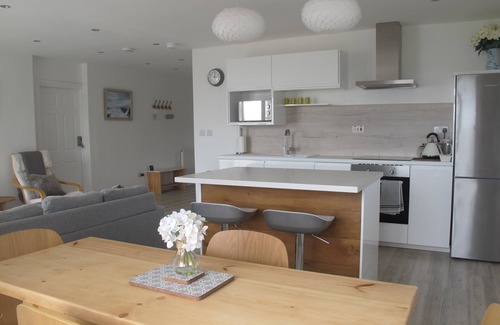 Woolacombe Apartamento | Impresionantes vistas desde el balcón grande y moderno apartamento contemporáneo hermoso
