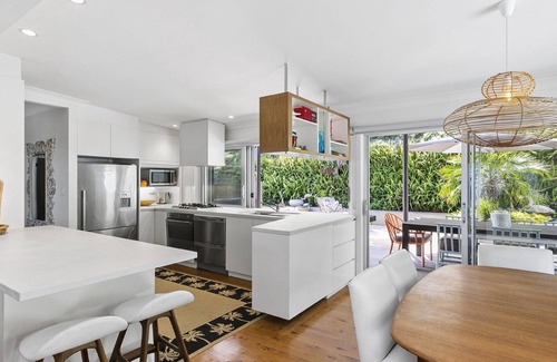 Copacabana Casa | Stunning views, heated plunge pool and walking distance to beach