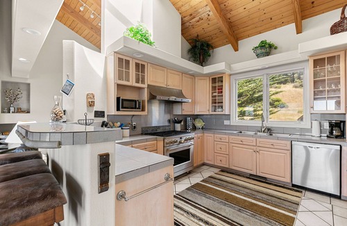 Sea Ranch Casa | Stunning views near beaches and bluff