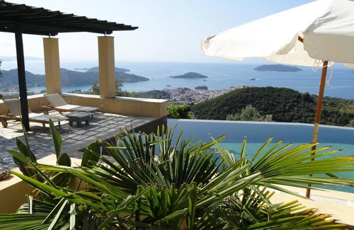 Skiathos Town Villa | Impresionantes vistas del mar Egeo, ubicado en Olive Grove - EKT 0756K920000422801