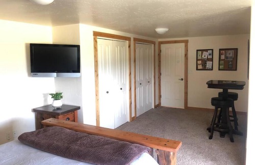 Hamilton Casa | Stunning Views, Prime Location