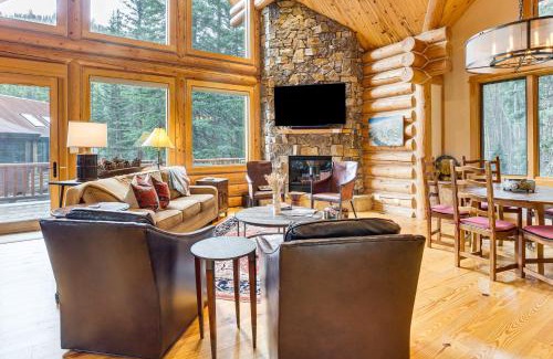 Mountain Village Casa | Stunning Views! Ski-InandOut Mountain Village Cabin