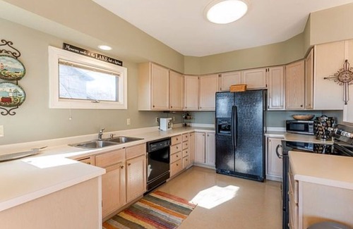 Estill Springs Casa | Stunning Views with a private dock and hot tub. Great for getting together!