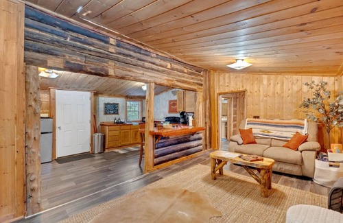 Jamestown Cabina | Stunning Views with Private Hot Tub