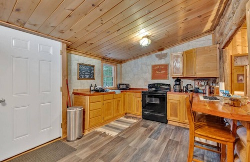 Jamestown Cabina | Stunning Views with Private Hot Tub