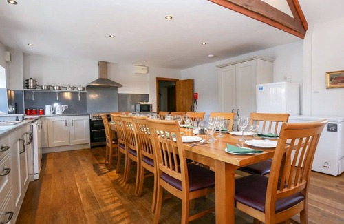 Craven Arms Casa | Estupenda casa de vacaciones para 12 personas con piscina, WIFI, terraza y aparcamiento