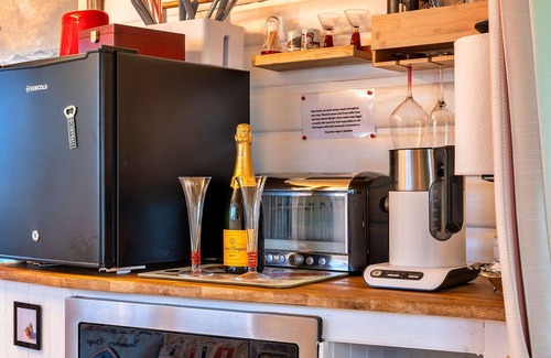 Treknow Casa | Estupenda casa de vacaciones para 2 personas con WIFI, terraza y aparcamiento
