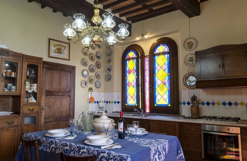 Petrognano Casa | Maravillosa casa de vacaciones para 6 personas con WIFI, A/C, TV y aparcamiento, cerca de Lucca