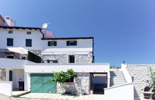 Sveta Jelena Casa | Maravillosa casa de vacaciones con A/C, WIFI, TV, terraza, mascotas permitida y aparcamiento