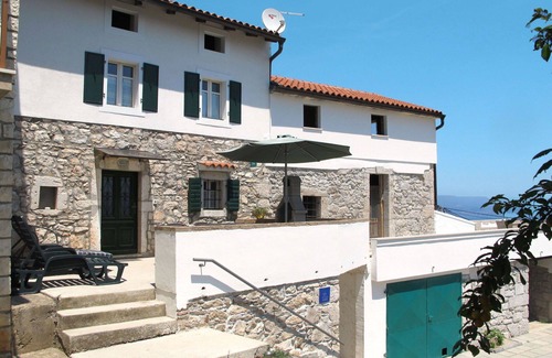 Sveta Jelena Casa | Maravillosa casa de vacaciones con A/C, WIFI, TV, terraza, mascotas permitida y aparcamiento