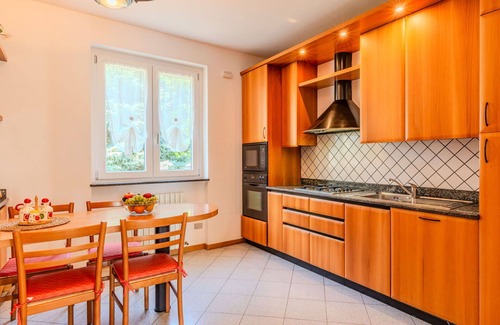 Sorico Casa | Preciosa casa de vacaciones con A/C, WIFI, TV, terraza, vista panorámica y aparcamiento