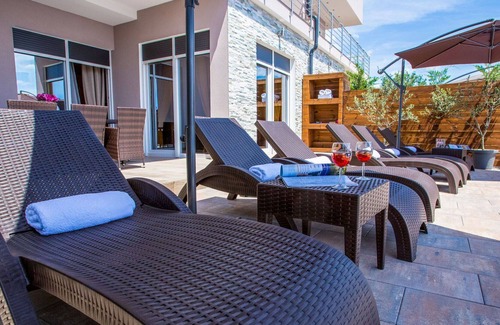 Mihotici Casa | Maravillosa casa de vacaciones con piscina privada, A/C, WIFI, TV, terraza y aparcamiento