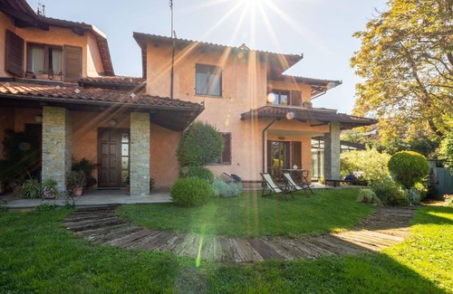 Narzole Casa | Estupenda casa de vacaciones con piscina privada, WIFI, jacuzzi, A/C, TV, terraza y aparcamiento
