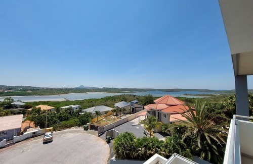 Willemstad Villa | Impresionante villa a estrenar con vista!
