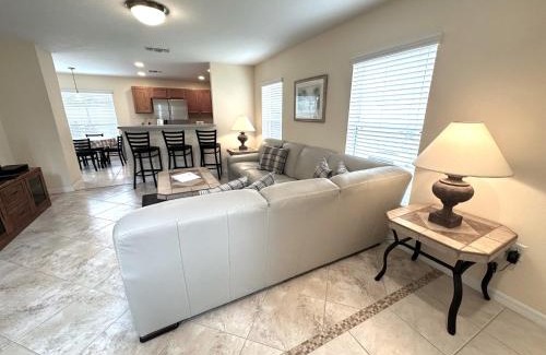 Haines City Casa | Stunning Villa with Golf Course Views