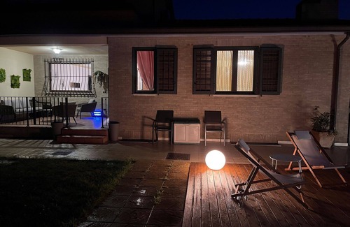 Castelnuovo Villa | Casa de vacaciones con WIFI, sauna, bañera de hidromasaje, A/C, TV, patio, vista panorámica