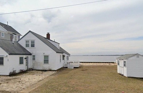 Seaside Heights Casa | Stunning waterfront view. Minutes to beach & boardwalk. Great family getaway.!