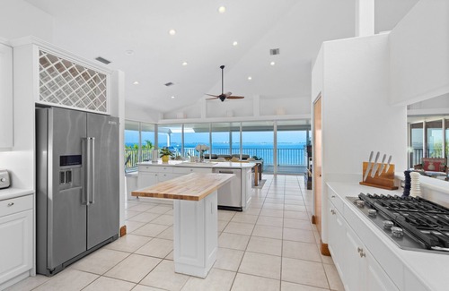 Bayshore Gardens Casa | Stunning waterfront retreat w/ panoramic view, spectacular sunsets & Heated pool