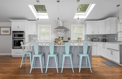 Adamsville Casa | Stunning waterviews with direct access to Westport River!