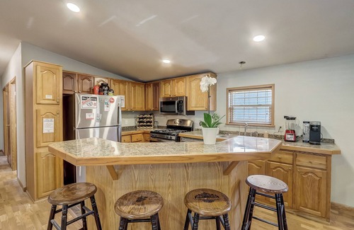Spring Brook Casa | Stunning WisconsinDellsHouse Surrounded by Nature Offering Modern Comfort Inside