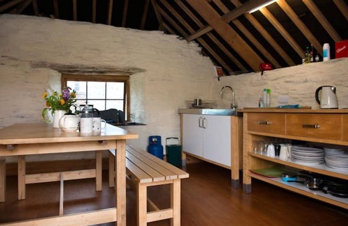 Lanteglos Cabina | Stunning Yurt 'Gribben' with use of wood fired hot tub