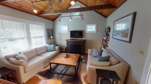 Bozeman Casa | Stunningly Remodeled Historic Home Near Downtown