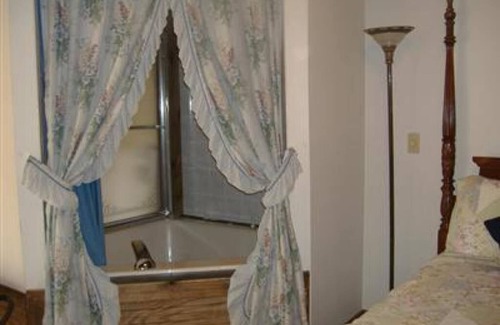 Fiskdale Casa | Sturbridge Country Inn