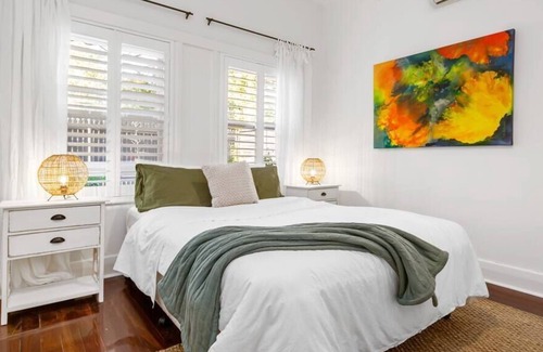 Hackney Cabaña | Stureca Cottage City Fringe, Sleeps 4, Wifi