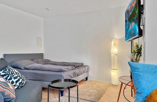 Lehen Apartamento | Stuttgarter Apt mit Terrasse für 4 Pers