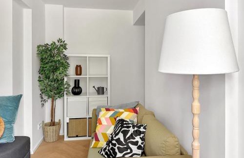 Lehen Apartamento | Stuttgarter Apt mit Terrasse für 4 Pers