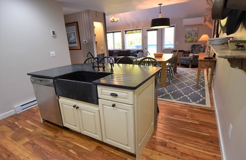 Stratton Mountain Casa | StylesBrook Townhouse - Excelente ubicación para familias de esquí!