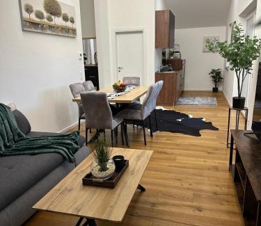 Seekirchen am Wallersee Apartamento | Stylische Ferienwohnung