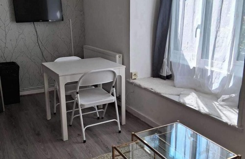 Coldharbour Apartamento | Stylish 1 Bed Apartment