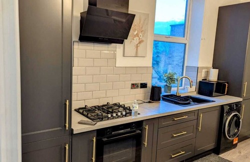 Anerley Apartamento | Stylish 1 bed apartment, 5 minutes walk to Crystal palace train station!