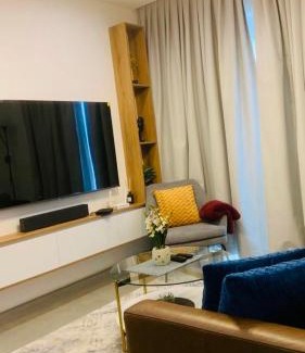 Roman Ridge Apartamento | Stylish 1-Bedroom with Stunning City View atNova with PS-5