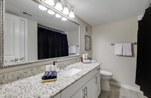 Plano Apartamento | Stylish 1BD Apartment with Resort-Style Pool&Gym