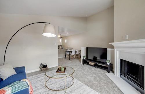 Plano Apartamento | Stylish 1BD Apartment with Resort-Style Pool&Gym