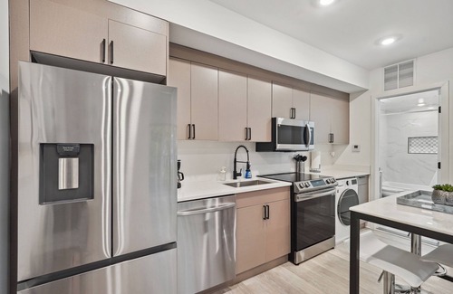 Brookland Cama Y Desayuno | Stylish 1BD Brookland Home with Great Views!
