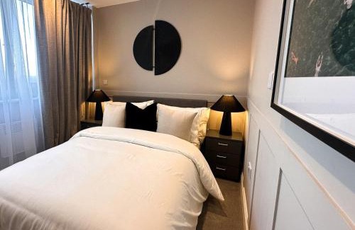 Wakefield Apartamento | Stylish 1BD Flat, Calm, Light-Filled & Central