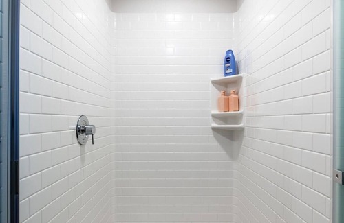 Melrose Cama Y Desayuno | Stylish 1BD Retreat in Hollywood Pool&Free Parking